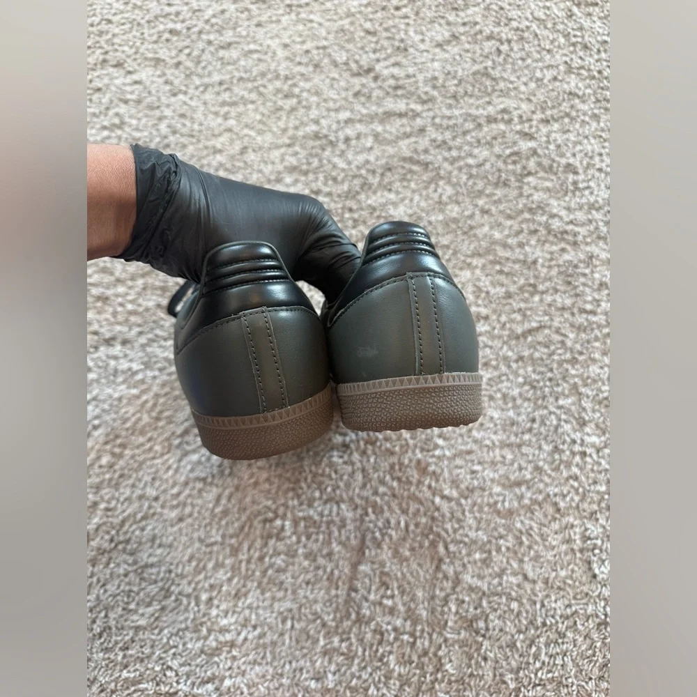 Adidas Women’s Samba OG Black Legend Earth Gum, Sz 10.5 - Picture 3 of 11